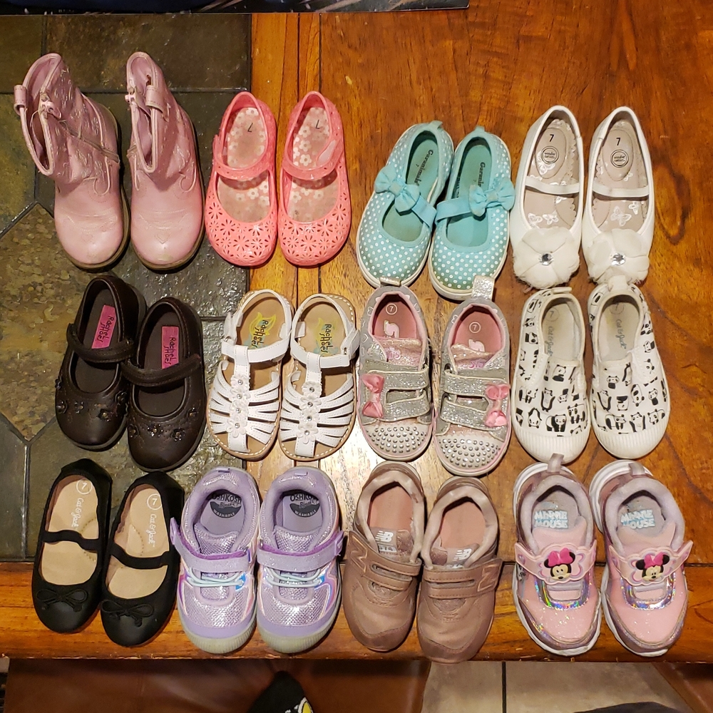 TWELVE pairs size 7 Shoes